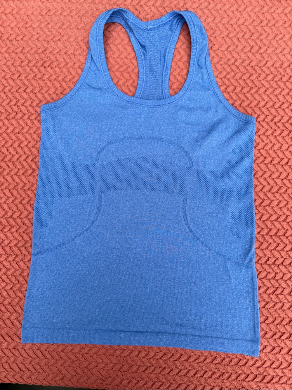 Lululemon lot of 5 tank tops size 6 all are in mint condition